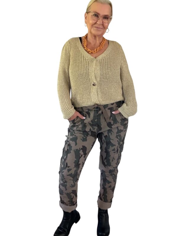 Cargobyxor i camouflage med stretch
